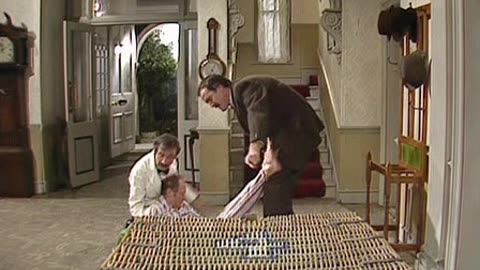 Fawlty Towers ( 2 / 4 )