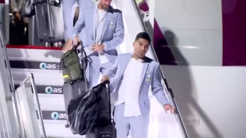 🇧🇷✈️Neymar, Casemiro & Thiago Silva and World Cup favorite Brazil arrive in Qatar｜Seleção Brasileira
