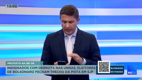 Caminhoneiros bolsonaristas fazem protestos e fecham estradas pelo Brasil