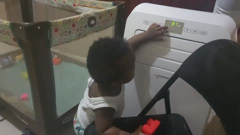 Baby making his first steps (daddy baby)