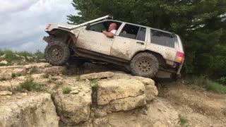 Grand Cherokee on 31 inch Boggers climb at The Ledges 2 of 2 Tuttle ORV