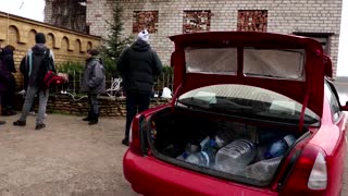 Kherson residents unfazed by crossfire