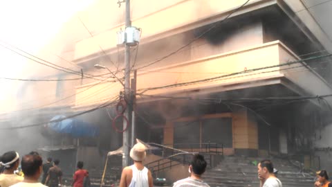Divisoria Mall Tondo Manila Philippines Caught on Fire May 17, 2013