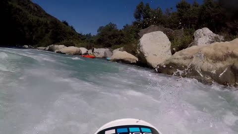 Man Kayaking Falls Out, Struggles in Current and Manages to Swim to Safety