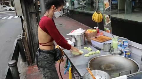 Hottest Girl Cooking And Selling On The Side Of The Road