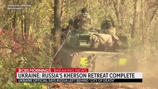 Ukrainian troops enter Kherson after Russian forces retreat