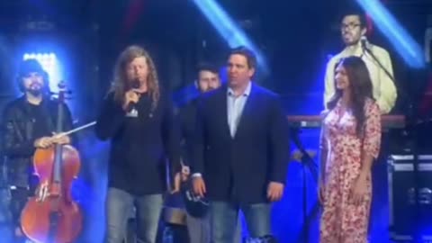 Sean Feucht Prays for Gov. Ron DeSantis and His Wife, Casey