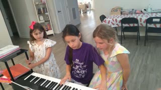 Corvus Street Pianist: Teaching my friends "Musette"