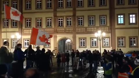 🇩🇪This is so beautiful. From a town in Germany and played the Canadian national anthem