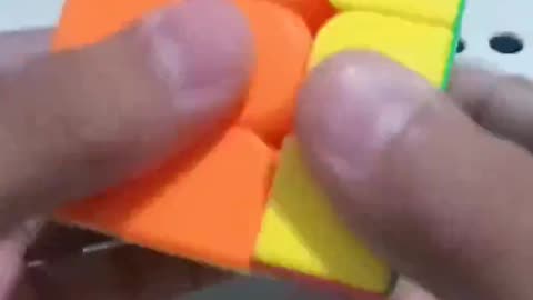 satisfying Rubiks cube on beat