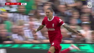 Darwin double in DRAMATIC late win! | Newcastle 1-2 Liverpool