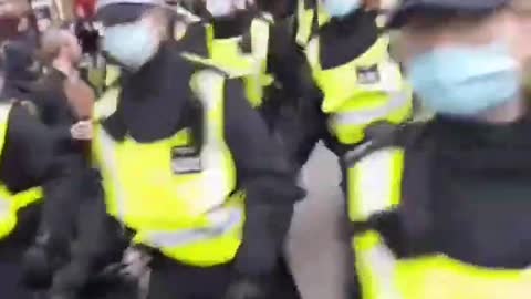 More video from the anti lockdown protest in London yesterday_3