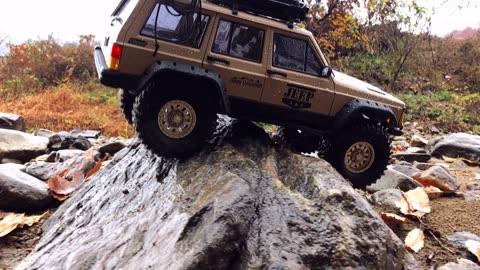 #22 Axial SCX10 III JEEP Cherokee (Repaint) Off-road Driving 4X4 RC Car