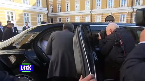 Putin “Shows ”His New S-Class Mercedez to Princel