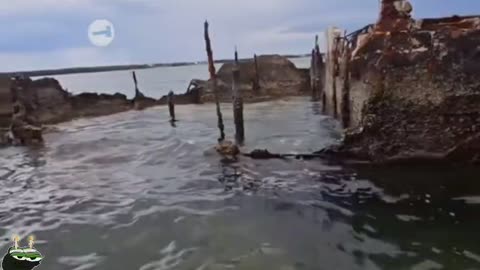 A ghost ship in the truest sense of the word was recorded off the coast of Florida by a group of jet ski enthusiasts!