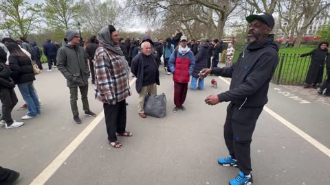 FIGHT AND ARREST DUE TO ACCUSATIONS OF CHILD GROOMING @ SPEAKERS CORNER _ PART 1