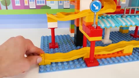 best toy learning video for kids boulding vlock lego car track!