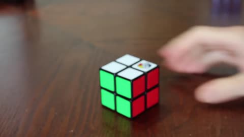 Guide to Solving a 2x2 Rubiks Cube (for absolute beginners)