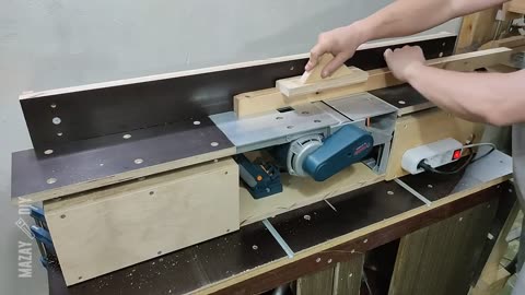 DIY Benchtop Jointer with Precise Adjustments of nine