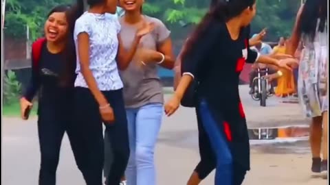 Shahar Ki Ladki Song🤪Walking Ladies Style-48 🤬 Epic Reaction prank