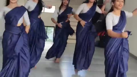 Indian girls group Dance