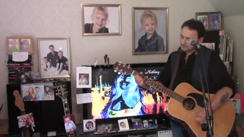 Paul Murphy jams on Bob Dylan's 'Maggie's Farm'