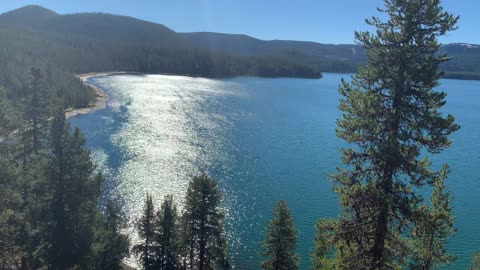 Central Oregon – Paulina Lake “Grand Loop” – Spectacular Sparkle – 4K