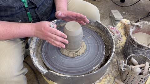 How to Trim a Cylinder/Cup on the Pottery Wheel