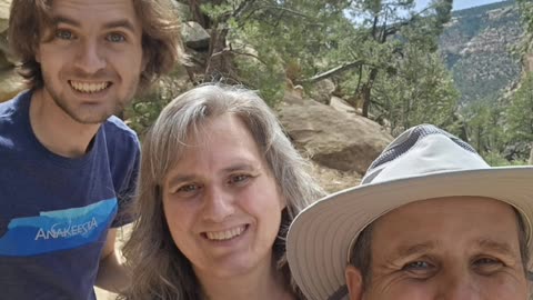 Mesa Verde National Park hike to Petroglyph Point