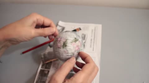 DIY - Christmas Ornaments with Polystyrene Balls - Christmas 2020 - Easy Christmas Crafts