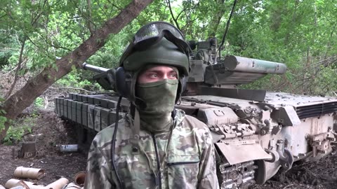 Russia Uses Ukrainian Tanks In Frontline Battle Against Ukraine ( Special Report )