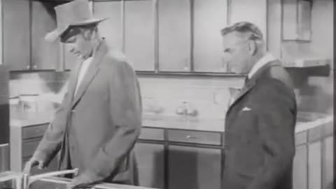 The Beverly Hillbillies - Season 1, Episode 4 (1962) - The Clampetts Meet Mrs. Drysdale