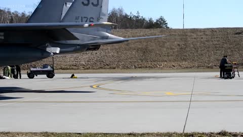 Fighter Jet Conducts a Mock Emergency Landing - MILYTARY