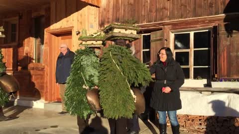 «Silvesterchlausen» (Swiss New Year's Eve Spirits)