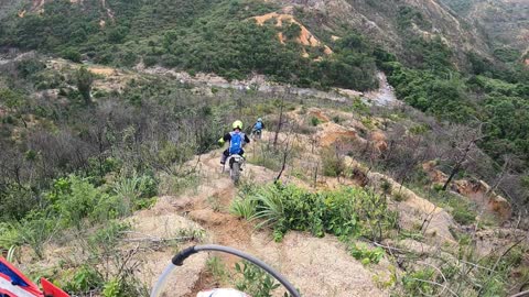 RIDING ON THE ROCKY RIVER (HONGKONG HARD ENDURO)