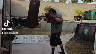 Old School Leather Punching Bag Workout Part 16. Friday Night Boxing Work!