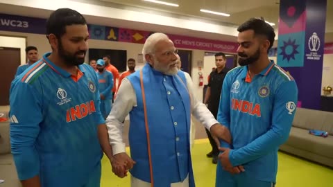 PM Modi's Heartwarming Moment with Men in Blue! Comforts Indian Cricket Team Post World Cup Final"