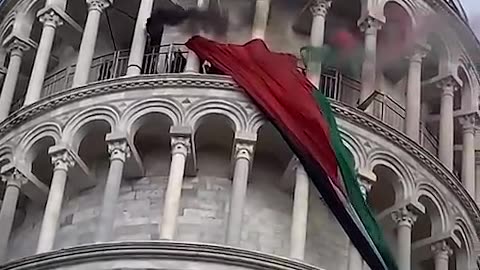 Palestinian flag hung from Leaning Tower of Pisa | #shorts