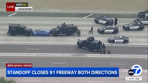 91 Freeway closed in Anaheim after police chase ends in standoff