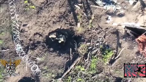 Ukrainian soldier throws a grenade into foxhole with 3 Russian soldiers in it