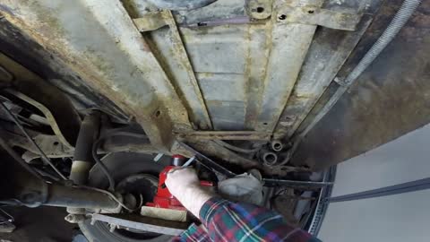 Fixing the Rusty Frame - 79 cj5 jeep project