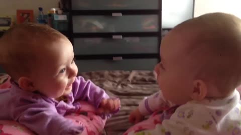 These Twin Sisters Hold Hands For The First Time