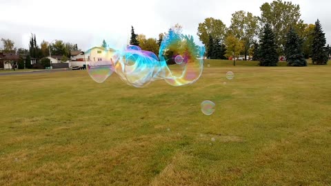 An AWESOMELY Big Bubble !!!!!!