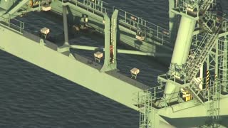 Police Pursuit Into The Port of Los Angeles... Foot Bail, Suspect Climbs Onto Crane