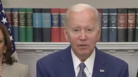 Joe Biden accidentally reads the part on the teleprompter that says "repeat the line"