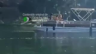 Video: Pillaron a varias mujer rumbeando sin ropa en la represa de Guatapé