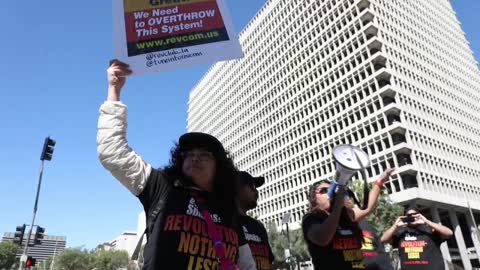 En varias ciudades de Estados Unidos protestaron contra del muro de Trump