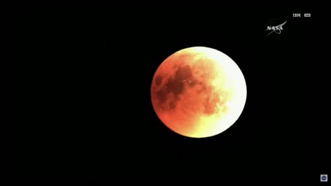 El mundo observa el eclipse lunar más largo del siglo