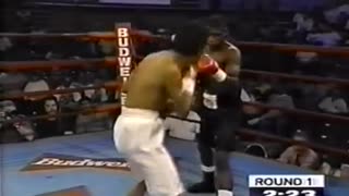 19 Year Old Floyd Mayweather Jr. Pro Debut vs. Roberto Apodaca