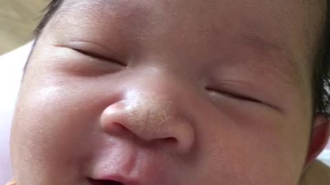 3 days old / My pretty daughter who sleeps softly and smiles